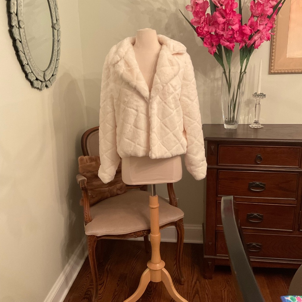 Cali 1850 Faux Fur - Picture 2 of 5